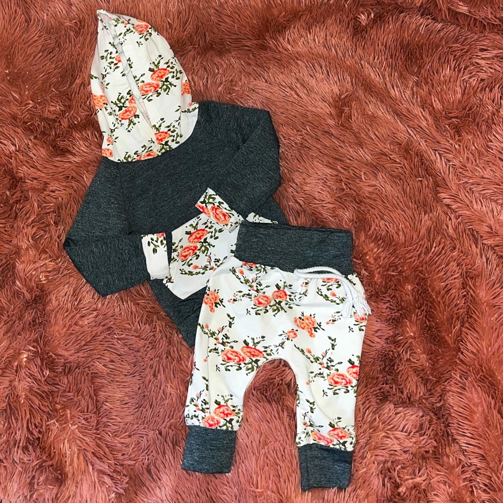 Adorable Floral Hoodie Set!